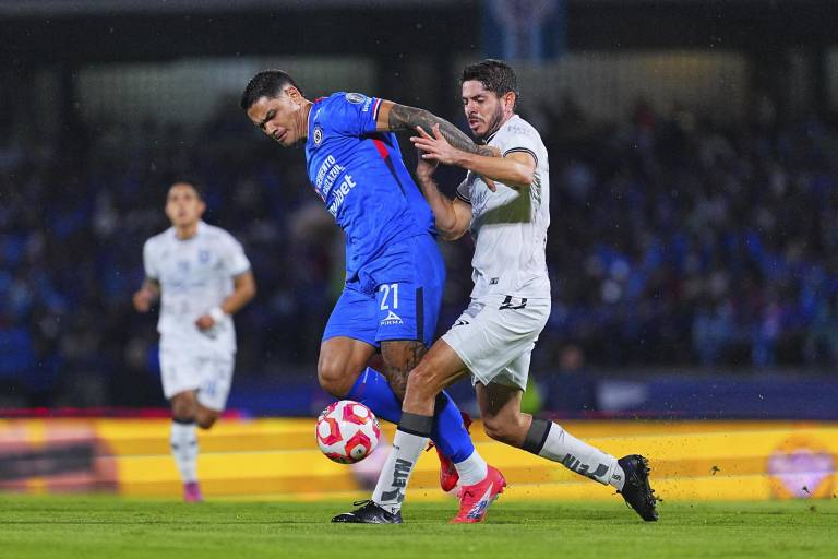 Cruz Azul sufre para empatarle a Querétaro en el Olímpico Universitario