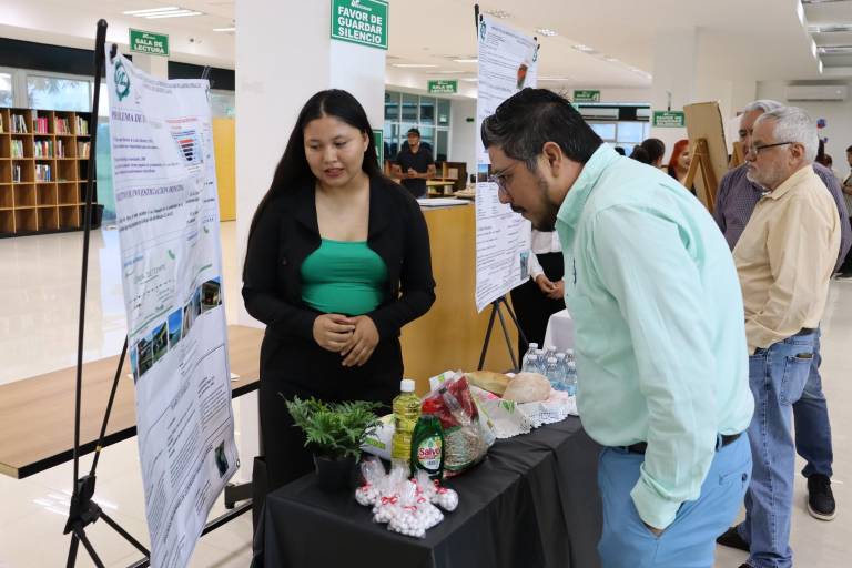 Con la presencia del presidente municipal de Escuinapa, estudiantes de turismo de UTEsc realizan muestra de proyectos de impacto en comunidades de la región