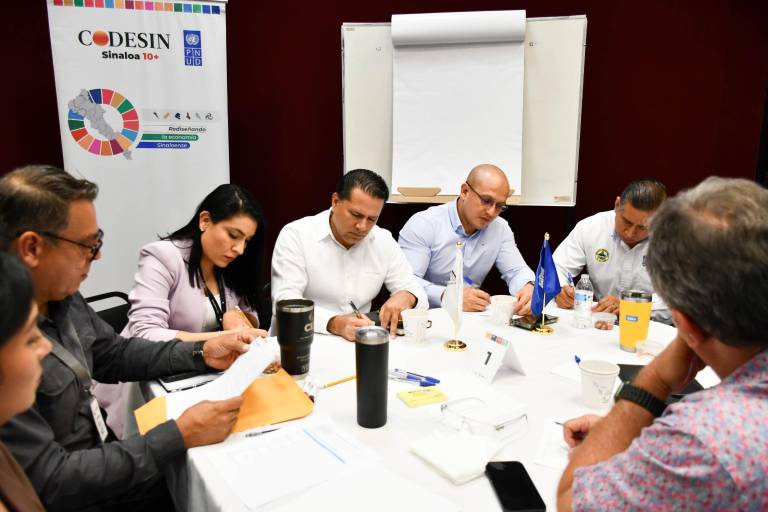 Mesas de trabajo convocadas por Codesin para la construcción del Plan Económico de Largo Plazo para Sinaloa.