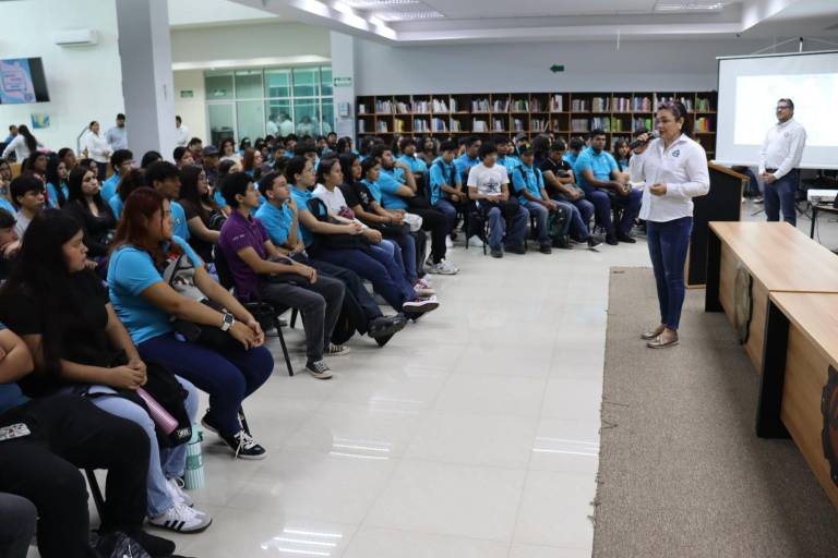 UTEsc da la bienvenida a estudiantes de nuevo ingreso