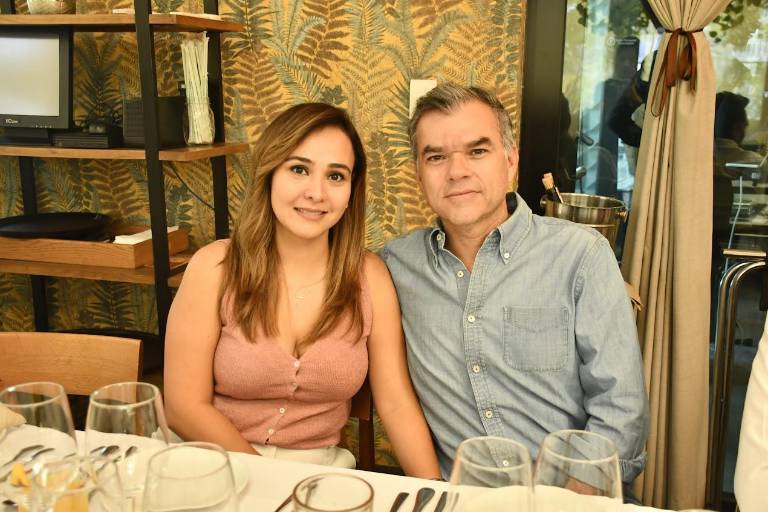 Disfrutan de una parrillada con causa en el Villa Unión, con chefs invitados