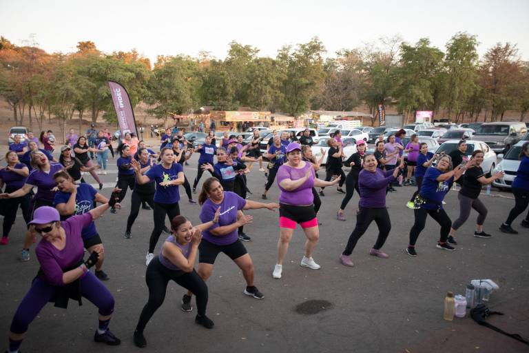 Mujeres se activan con alegría en el Parque Culiacán 87, en el marco del Día Internacional de la Mujer