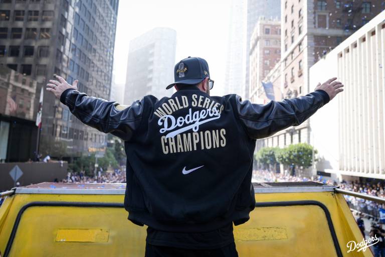 Dodgers celebra con su afición el bicampeonato de las Mayores