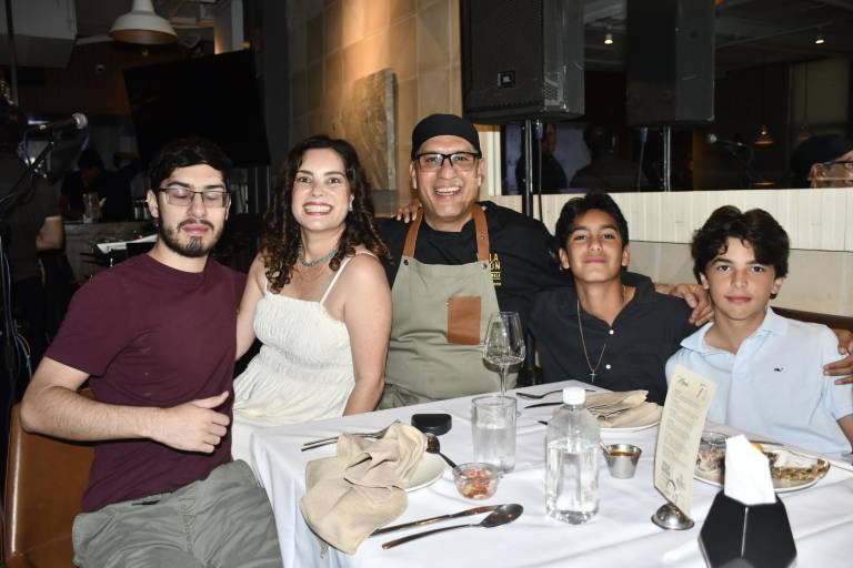 Celebra el Villa Unión Brasa &amp; Masa su séptimo aniversario