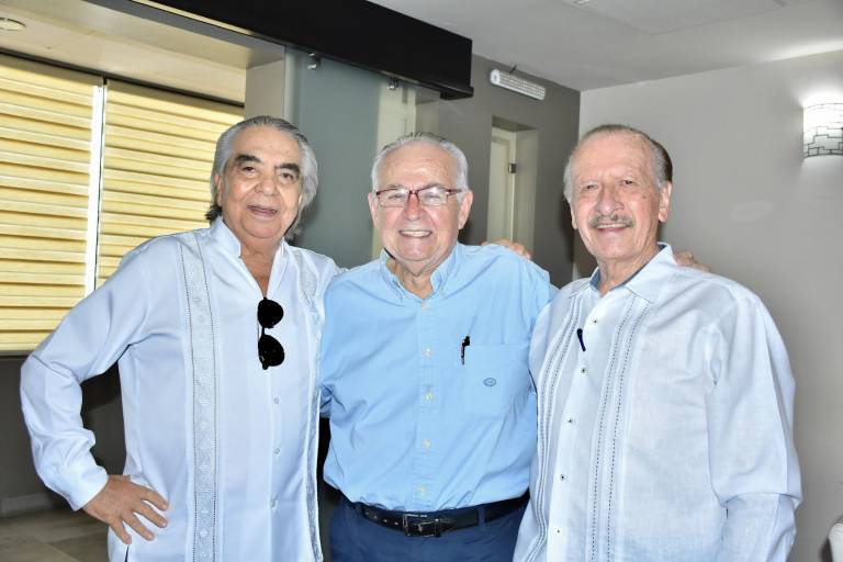 Celebran Los Caminantes su reunión ‘1500’