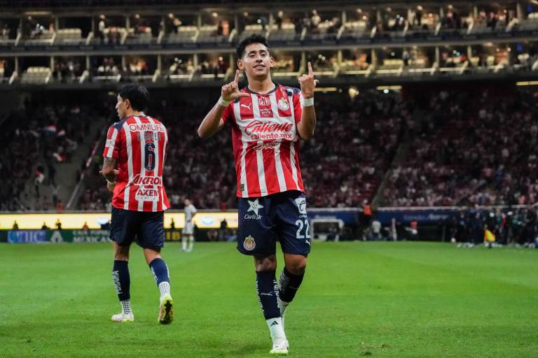 Chivas vence a Necaxa; Puebla iguala con Pachuca