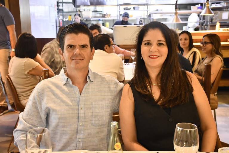 Disfrutan de una parrillada con causa en el Villa Unión, con chefs invitados