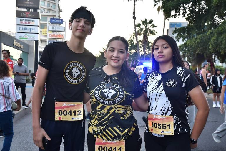 Festejan corriendo los 50 años de Mueblerías Valdez Baluarte