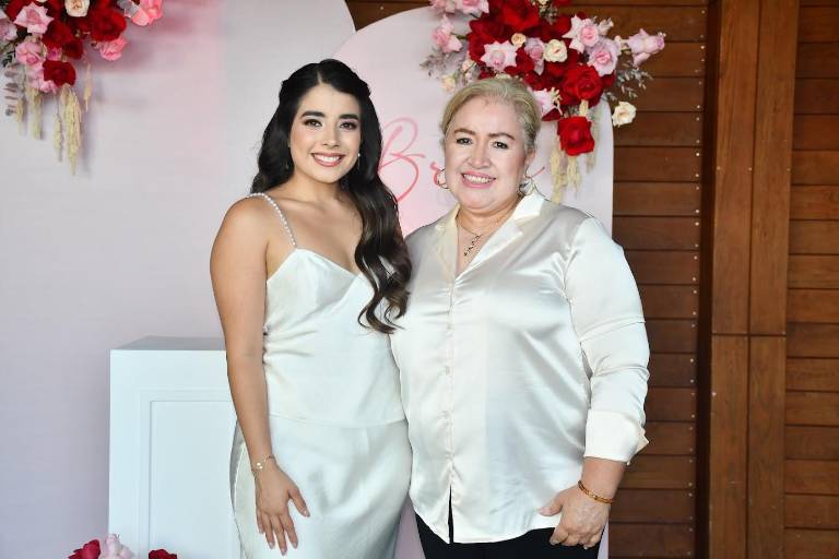 Organizan shower en honor a Jessica Hernández