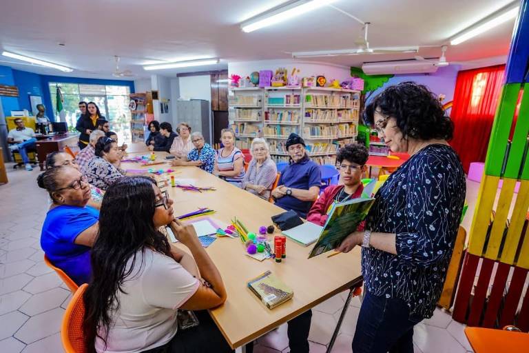 Despliegan las alas de la imaginación en los adultos mayores