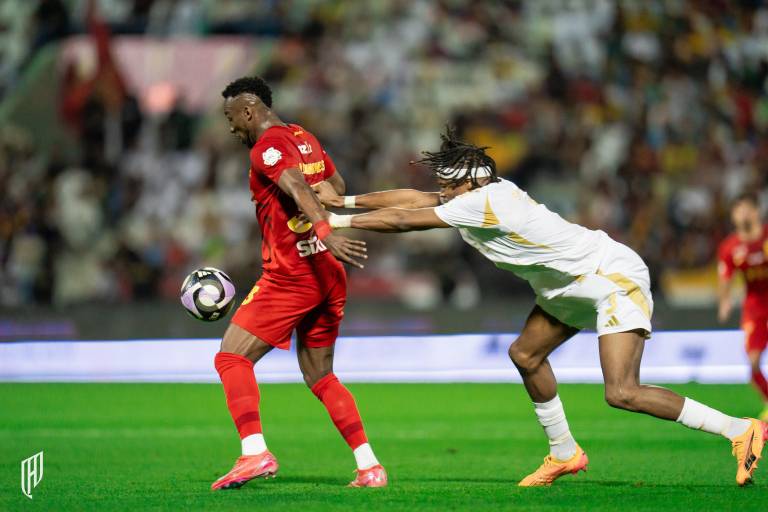 Al Qadsiah y Julián Quiñones le ganan la partida al equipo de Cristiano Ronaldo