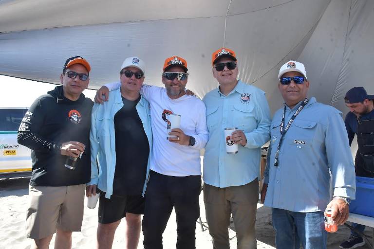 Disfrutan de sol, mar y buen ambiente en la ‘Ruta de la Ballena’ 2026