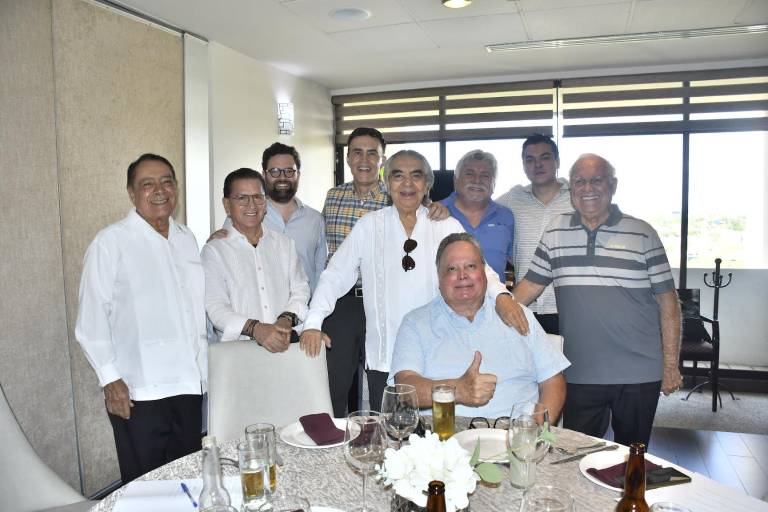 Celebran Los Caminantes su reunión ‘1500’
