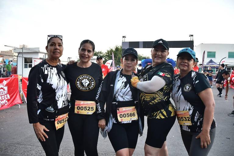 Festejan corriendo los 50 años de Mueblerías Valdez Baluarte