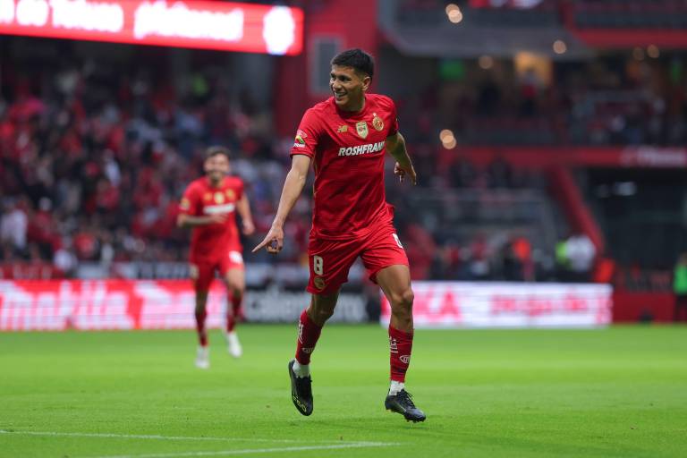 Toluca golea 4-0 a Querétaro y se consolida como líder del Apertura 2025