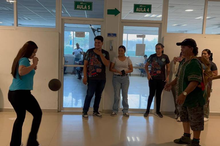 En UTEsc, estudiantes de la UNAM realizan actividades de difusión y preservación del ulama como parte de un proyecto de investigación