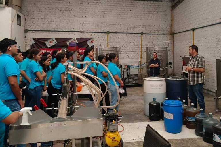 Benefician con beca “Jóvenes Escribiendo el Futuro” a 810 estudiantes de UTEsc