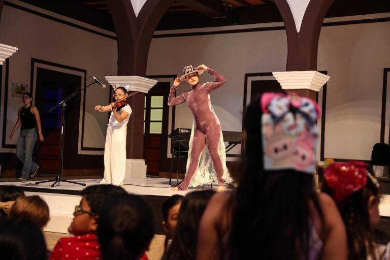 Disfrutan los niños de un viaje fantástico en ‘El tren de Goyo’