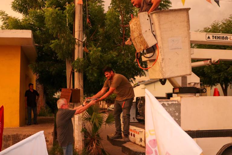 Arrancan obras en Ojo de Agua de Palmillas; luminarias y techos firmes beneficiarán a más de 550 hogares