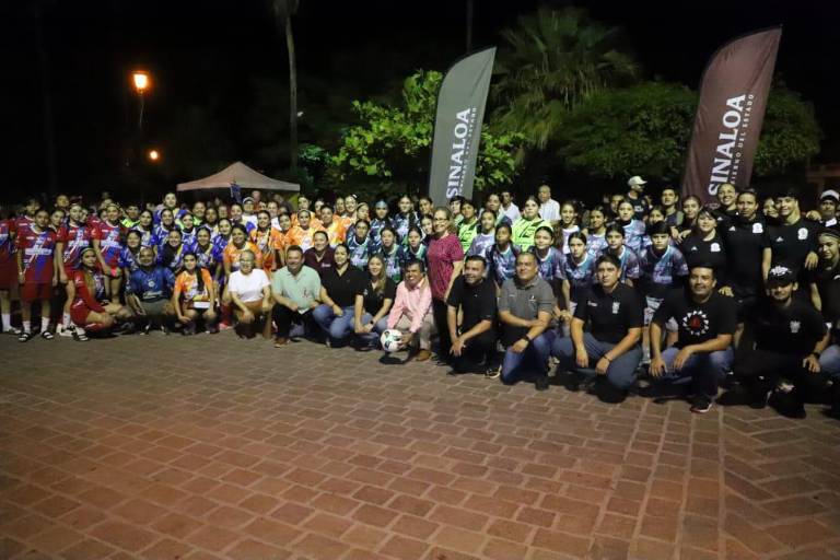 Mocorito inaugura la Copa Telmex 2025 con seis equipos y homenaje a Melany Bibriesca