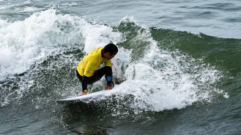 Mazatleco Martín Díaz, entre los mejores del Mundial de Para Surfing