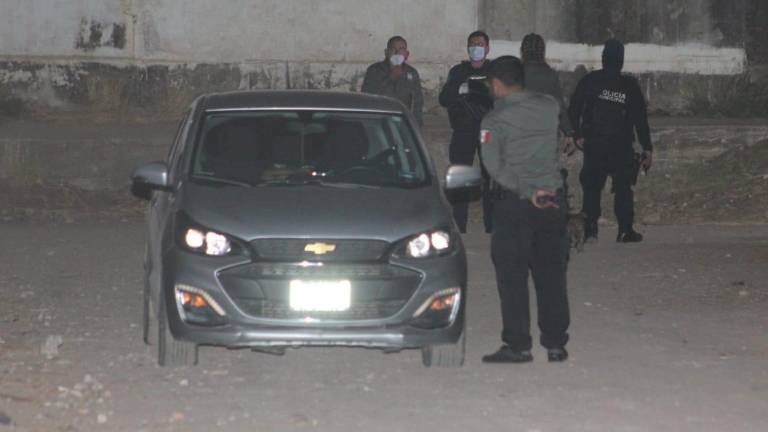 Asesinan a vecino de la colonia Lázaro Cárdenas en el interior de un automóvil en Culiacán