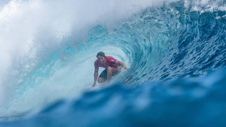 Alan Cleland avanza con facilidad de ronda.