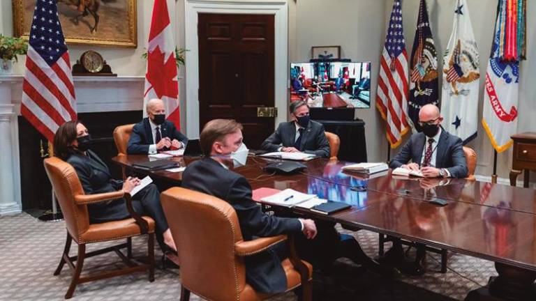 Sostienen Biden y Trudeau reunión bilateral