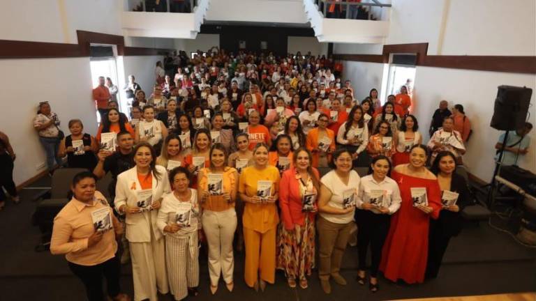 Encuentro Estatal de las Tejedoras de la Patria en Mazatlán por una Vida Libre de Violencia