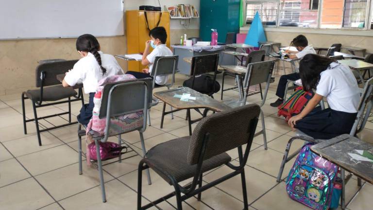 Más de 200 escuelas de educación básica retoman actividades en las aulas en Ahome