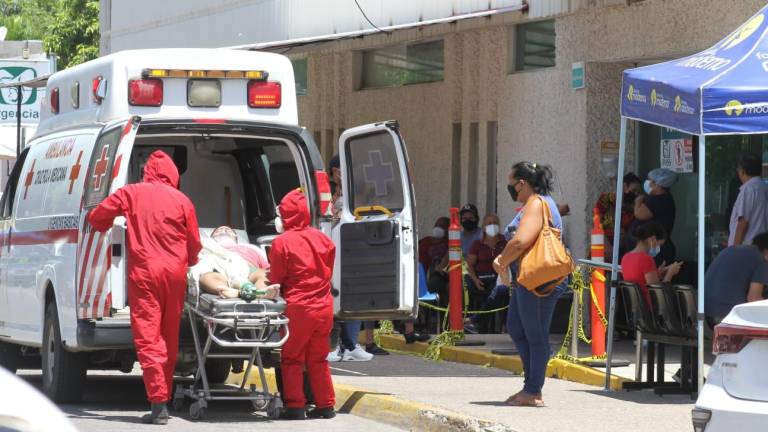 Cruz Roja sí brinda servicio de ambulancia , pero bajo protocolo de Salud.