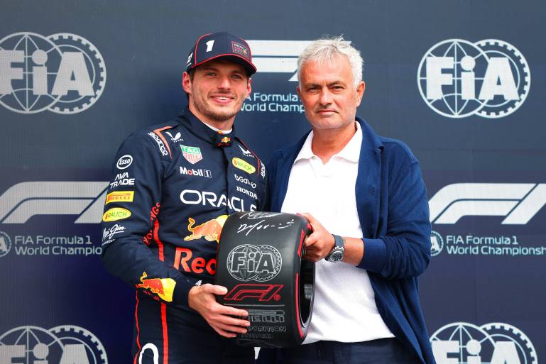 Verstappen vuela en Silverstone y le arrebata la pole a los McLaren en el último intento