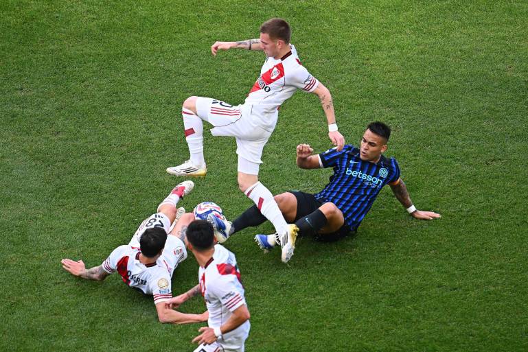 Inter elimina a River y avanza como líder de grupo; tensión marca el cierre del duelo