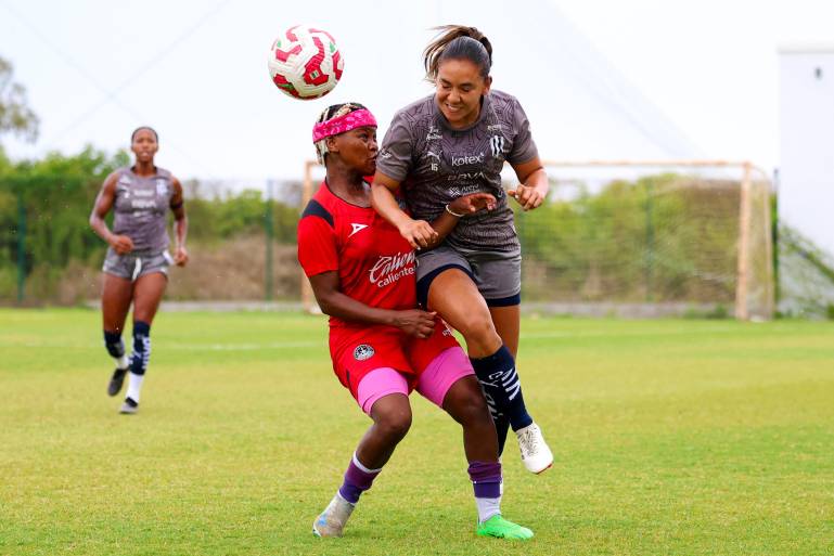 Mazatlán Femenil cae ante Rayadas en duelo de preparación