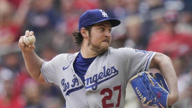 El ex lanzador de los Dodgers fue puesto en licencia administrativa por la MLB en julio de 2021.