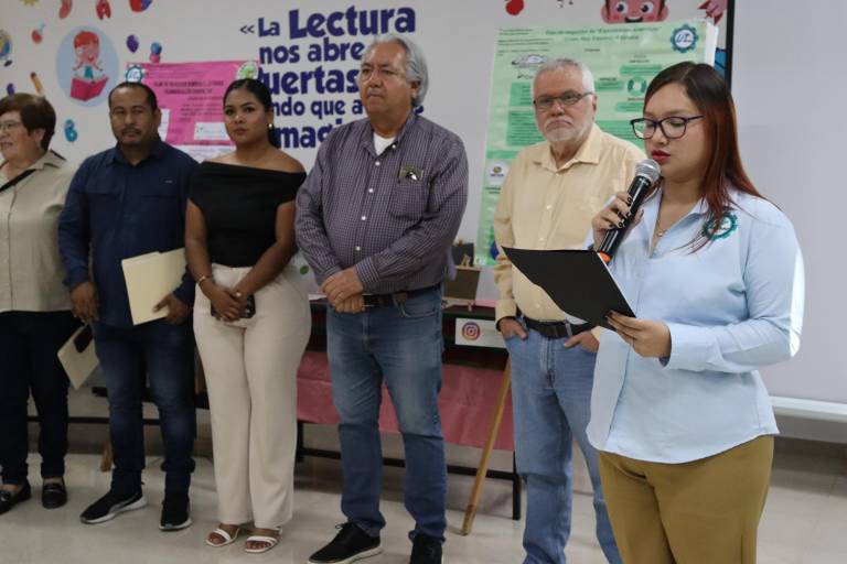 Con la presencia del presidente municipal de Escuinapa, estudiantes de turismo de UTEsc realizan muestra de proyectos de impacto en comunidades de la región