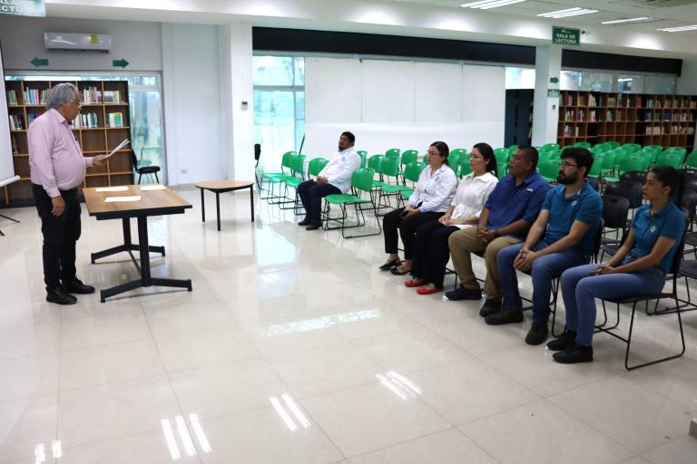 SEP otorga constancias a personal de UTEsc por su participación en el desarrollo de planes de estudios de posgrado y modalidades dual y mixta