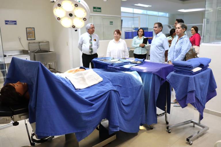 Enlace de SEP Federal en Sinaloa, visita la Universidad Tecnológica de Escuinapa. “Me llevo la mejor de las impresiones”, dijo