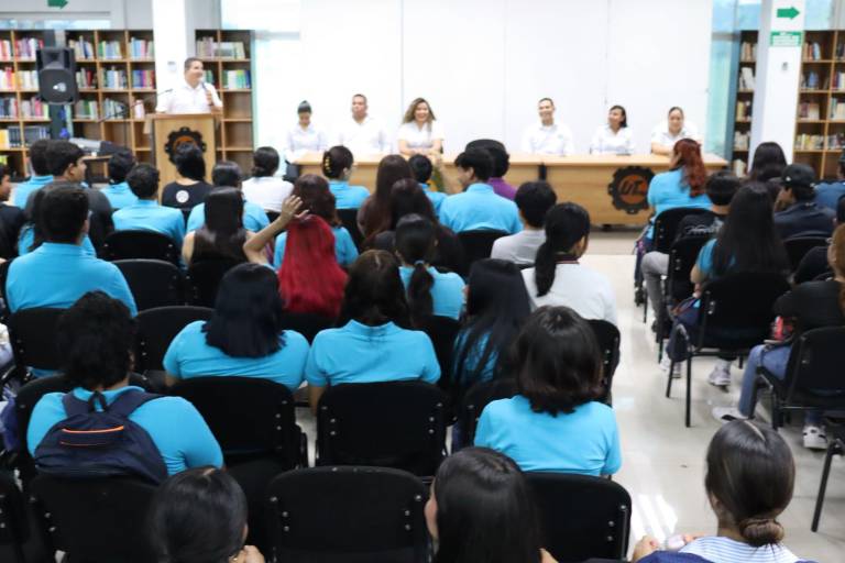 UTEsc da la bienvenida a estudiantes de nuevo ingreso