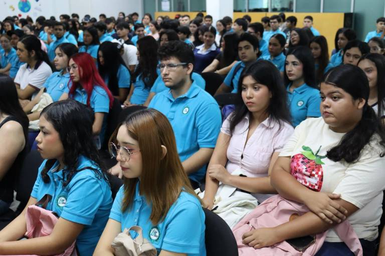UTEsc da la bienvenida a estudiantes de nuevo ingreso