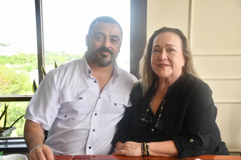 Con un rico desayuno, festejan abogados su día