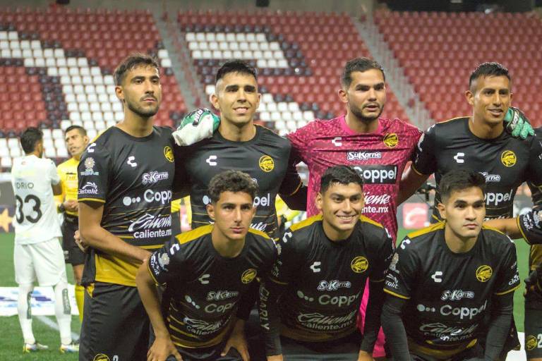 Ruiz Bustillos y Jair Cortés, de Dorados de Sinaloa, al Once Ideal