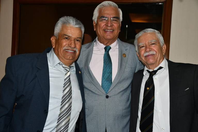 Reconocen rotarios a personas extraordinarias por su vocación y legado