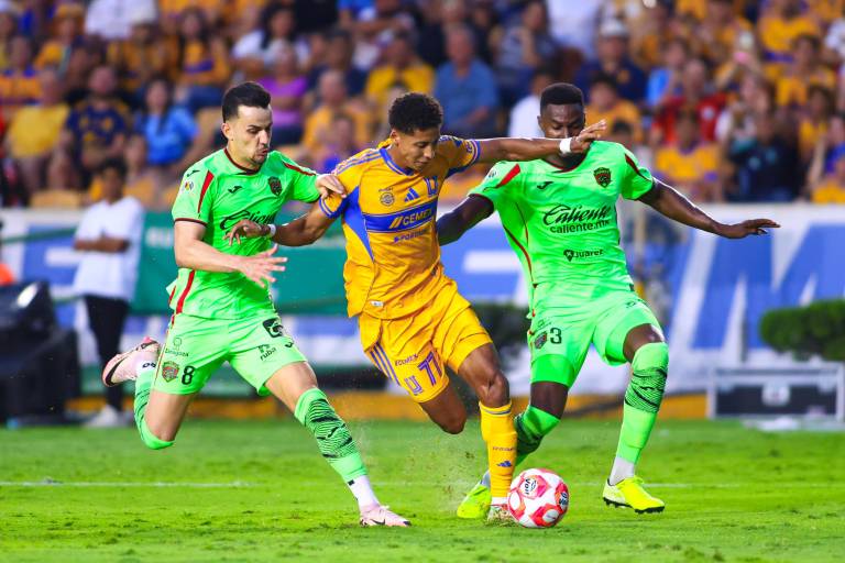 Tigres arranca con triunfo ante Juárez en el debut de Correa y el regreso de Gignac