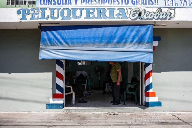 Don Jesús Escobar: el último peluquero tradicional de la antigua Central Camionera de Culiacán