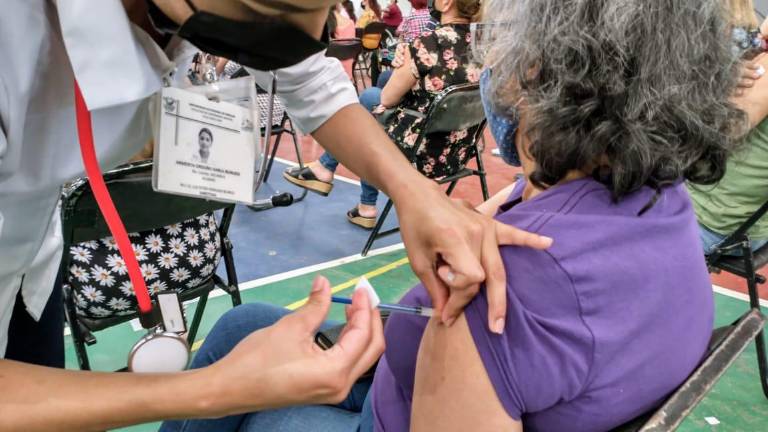 En zona rural de Ahome aplican segunda dosis de vacuna anti Covid-19 a mayores de 60 años