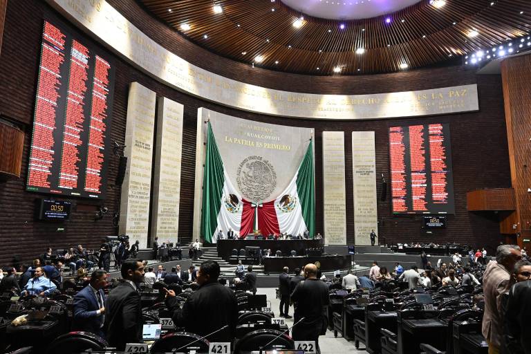 Diputados aprueban reforma a la Ley del IEPS con más impuestos a refrescos, sueros y cigarros