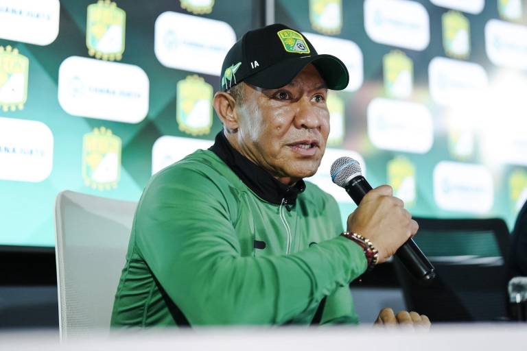 León anuncia el regreso de Ignacio Ambriz