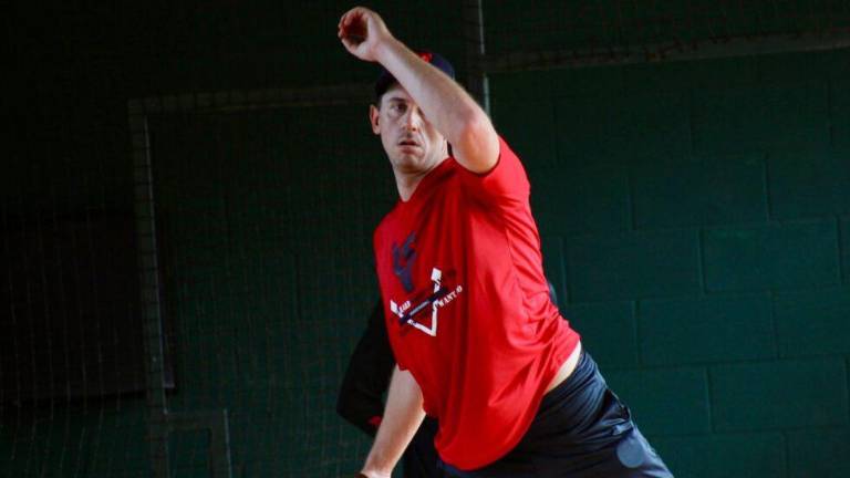 Zac Rosscup, quien será el cerrador de Venados de Mazatlán, tuvo sesión de bullpen.