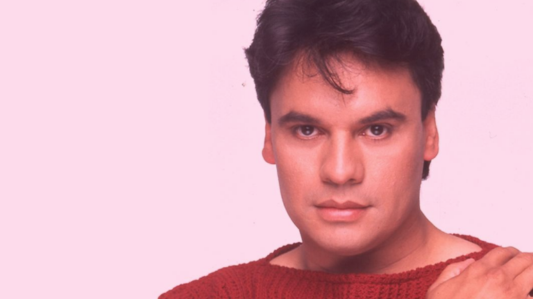 Juan Gabriel.
